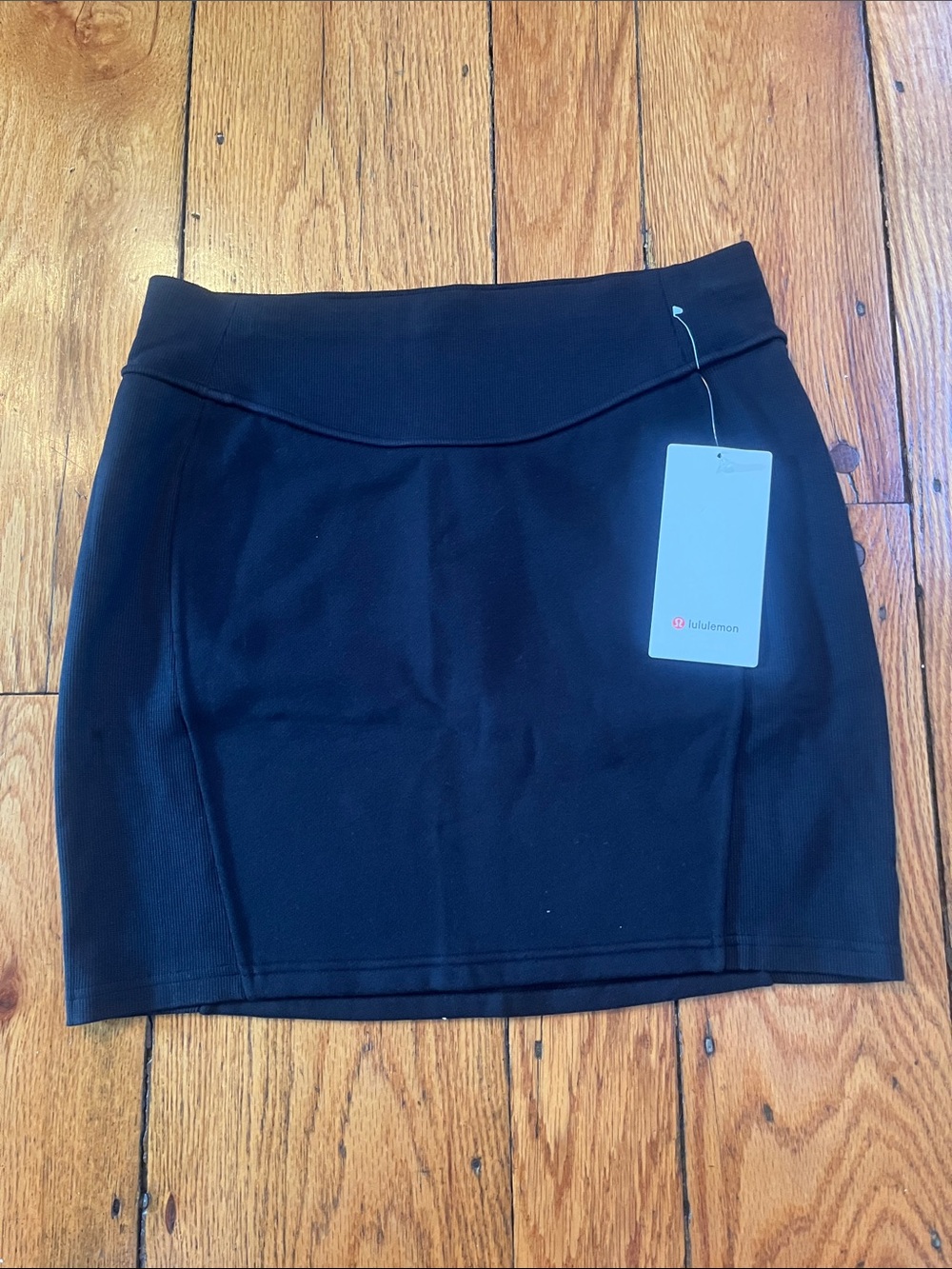 lululemon scuba high-rise mini skirt black